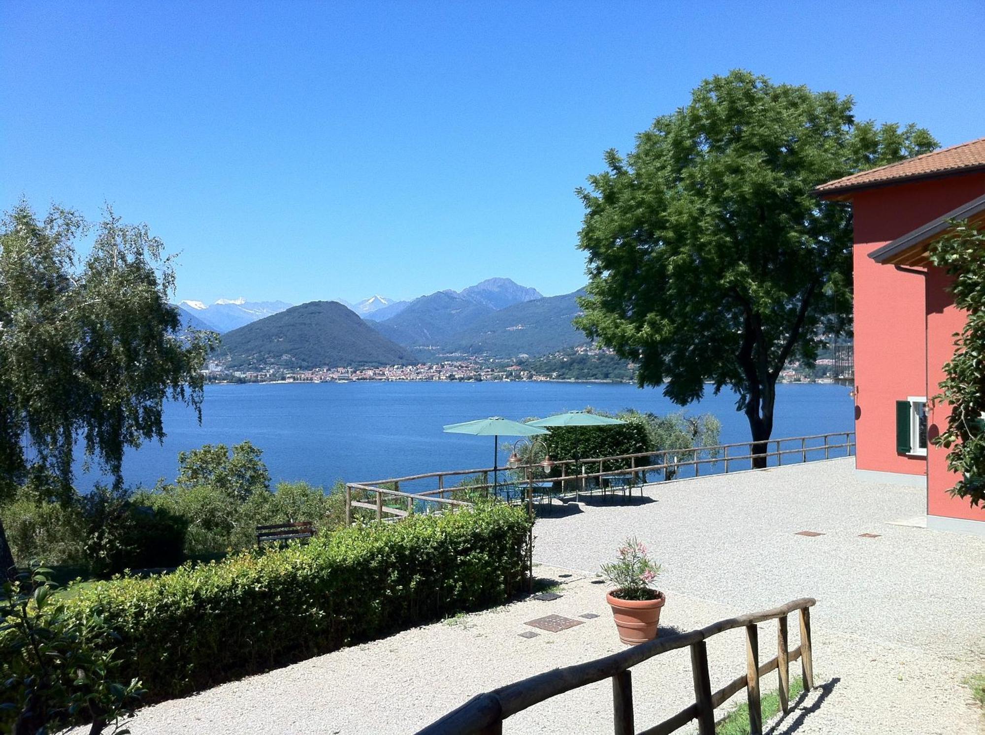 Locanda Pozzetto Laveno-Mombello Exterior photo