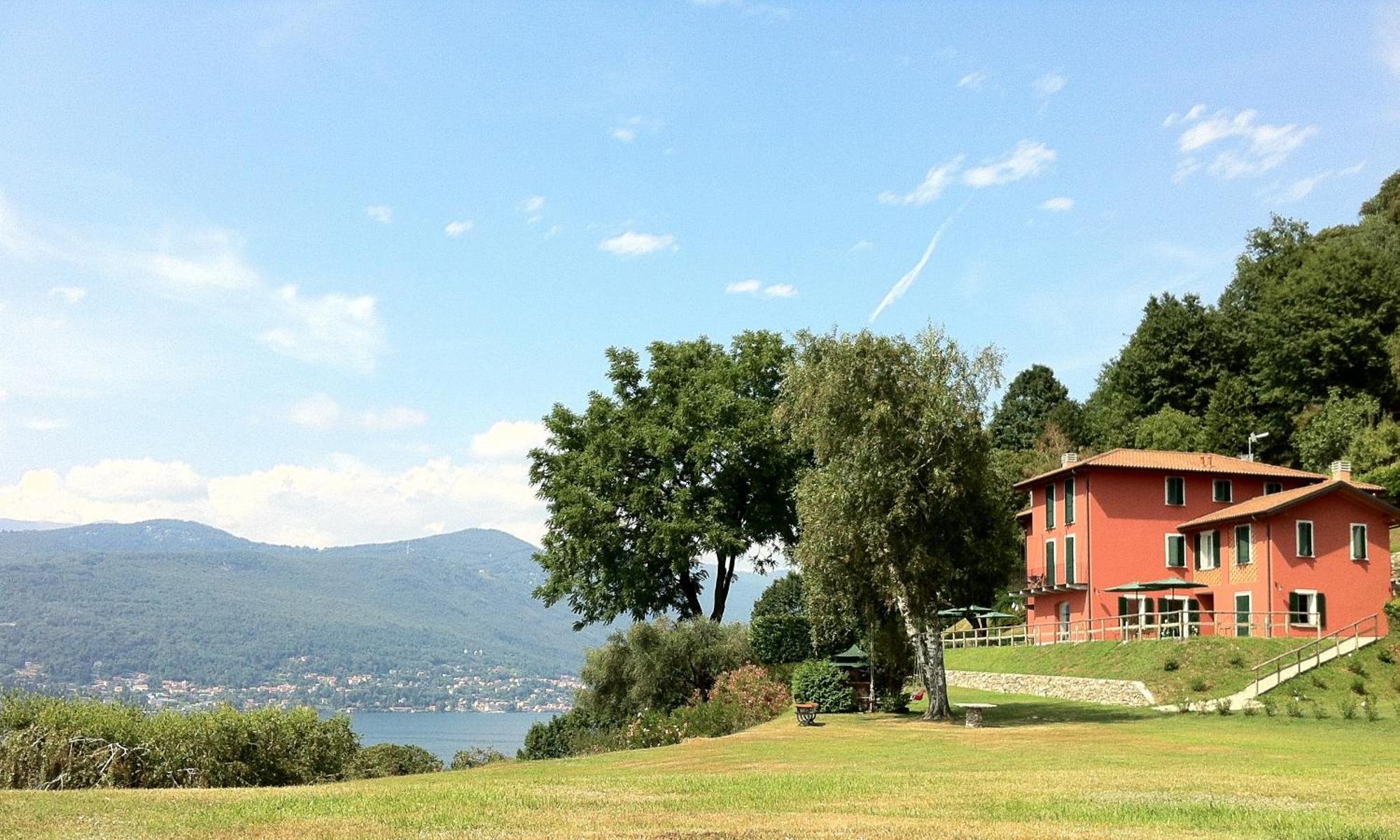 Locanda Pozzetto Laveno-Mombello Exterior photo